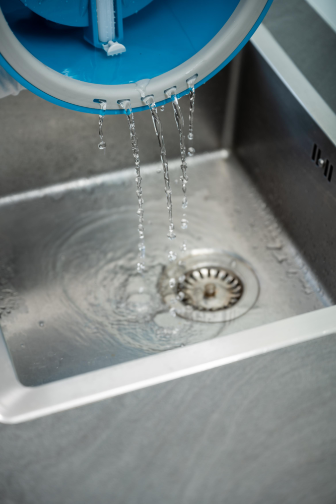 Clean Water Spin Mop ® - il mocio che usa solo acqua pulita!  